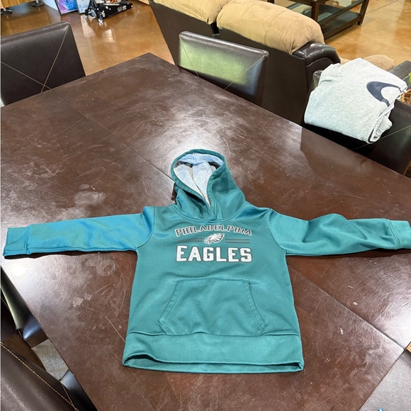 NFL Team Apparel Girls Glitter Philadelphia Eagles Sweatshirt - Picture 2 of 4